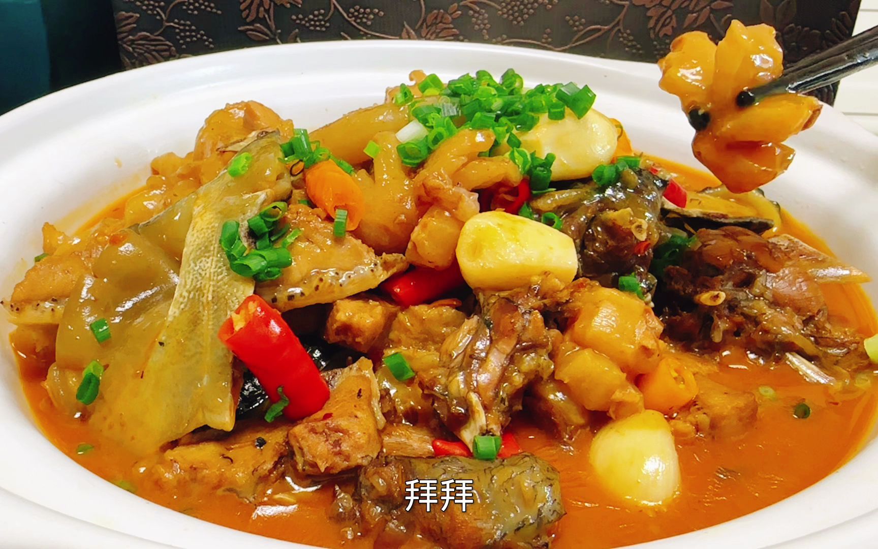 用甲鱼和一副牛鞭,做道甲鱼烧牛鞭,年夜饭桌上的滋补硬菜