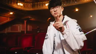 faker五冠，拳头彻底发狂，疯狂庆祝