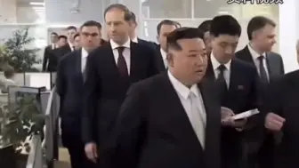 Скачать видео: 韩联社：朝鲜已向俄罗斯运送了6700个集装箱 或装有超300万枚152毫米炮弹！这一弹药量是整个欧盟向乌克兰供应弹药量的10倍