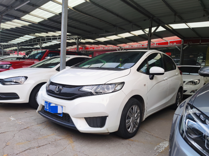 新到2015年底本田飞度,自动挡,使用节省5万多公里,个人一手车况小极品