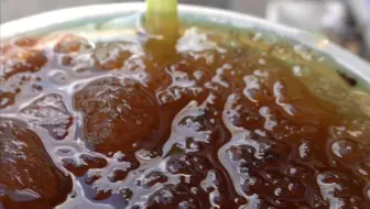 冰渣子多多的酸梅汤才好喝嘛！老板:戳戳戳