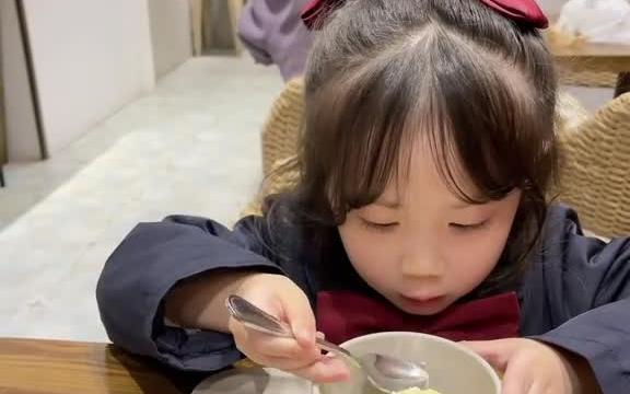 [图]小气no！哈哈哈奶凶奶凶的！！人类幼崽成长计划 骗你生女儿 人类幼崽到底有多可爱