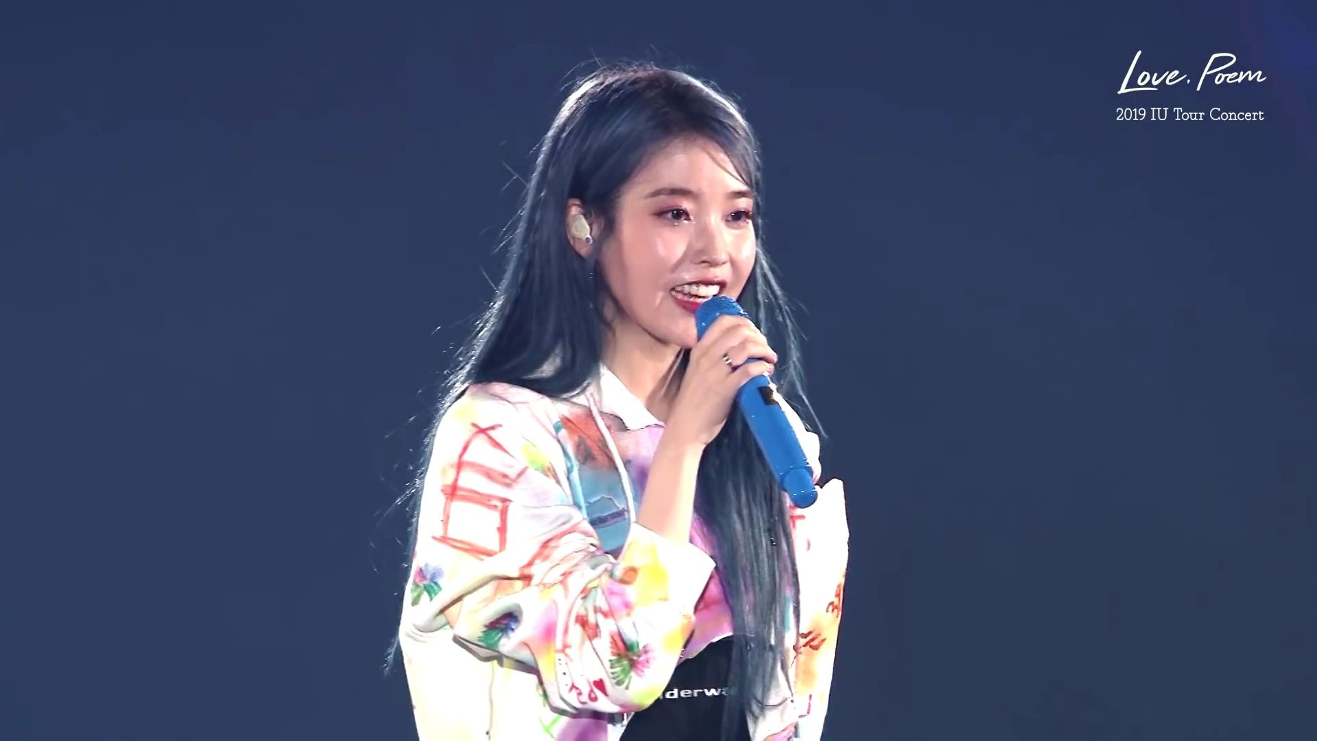 iu 2019演唱会《blueming》live,现场万人应援真的太震撼了 气息真稳