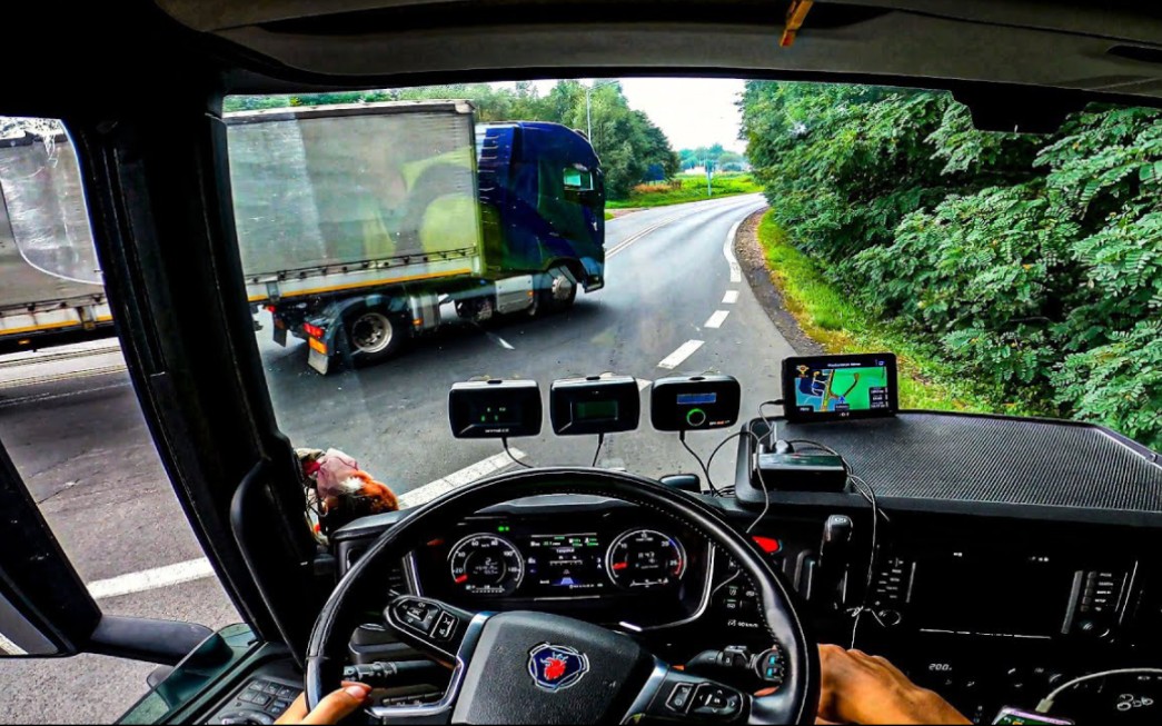 第一视角 欧洲卡车司机的日常送货行车记录pov 斯堪尼亚