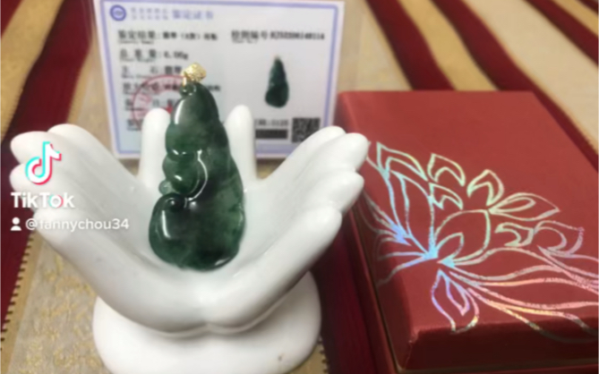 [图]翡翠老藍水隨型如意吊墜，18K扣（寓意：萬事順利、吉祥如意）