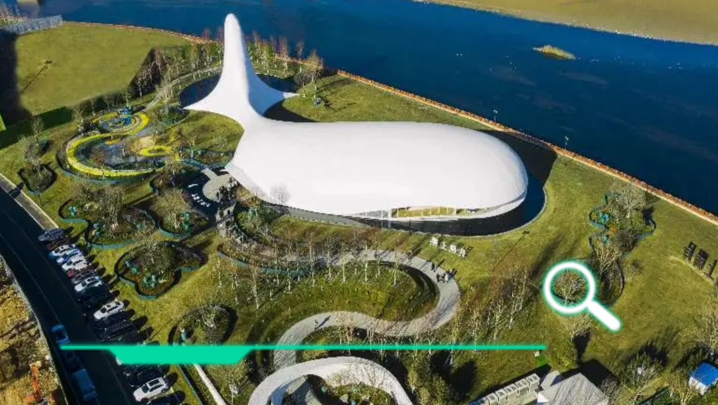 活动  入海口处的大连泉水河"大鲸鱼"白色转变为蓝色!格外亲切!