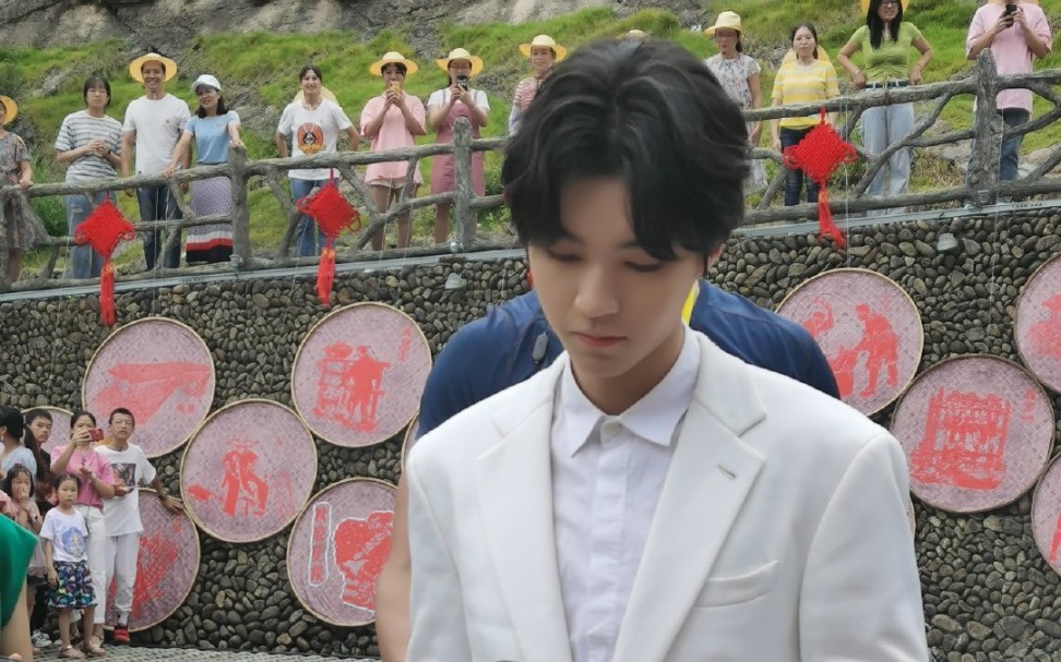 【王俊凯】20200804央视心连心慰问演出 福建宁德下党