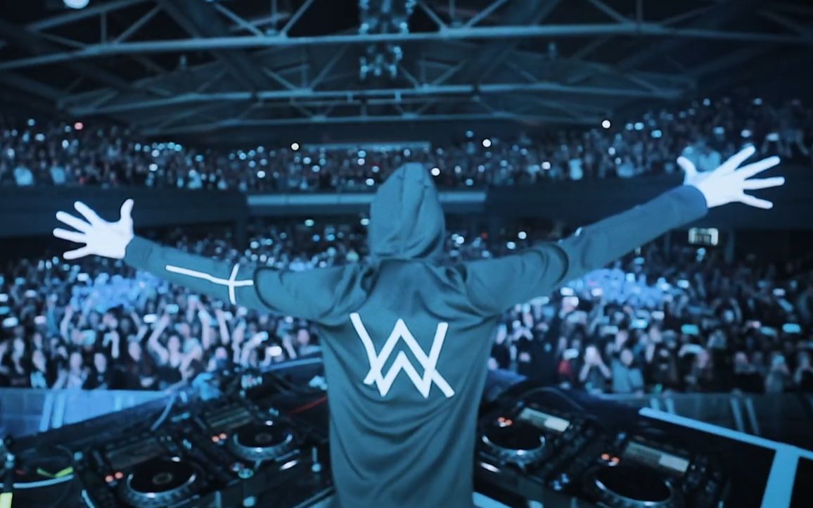 活动  电音教主的成名之路!14岁自学电音,18岁一首《faded》风靡全球