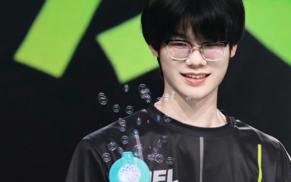 【33svan】那年他说他想出去闯一闯