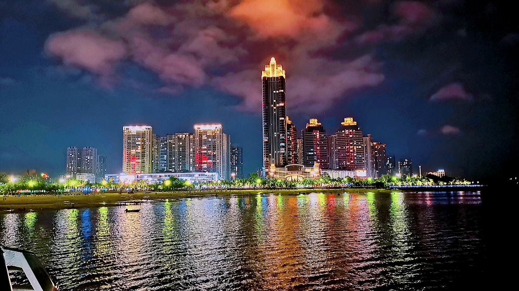 手机随拍湛江八景中奇一景长廊观海字倒过来读就是观海长廊长廊上古木