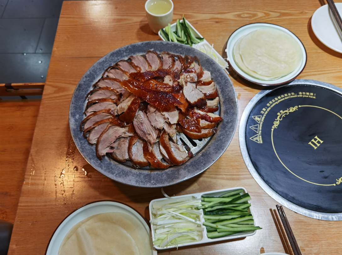 守财奴烤鸭22.9元加10元餐位费