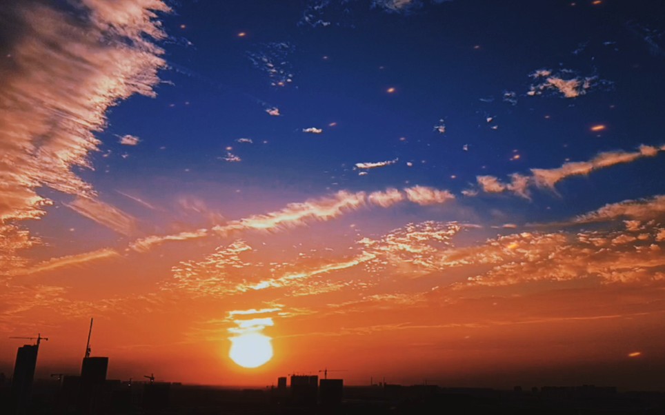 太阳东升西落,浪漫至死不渝