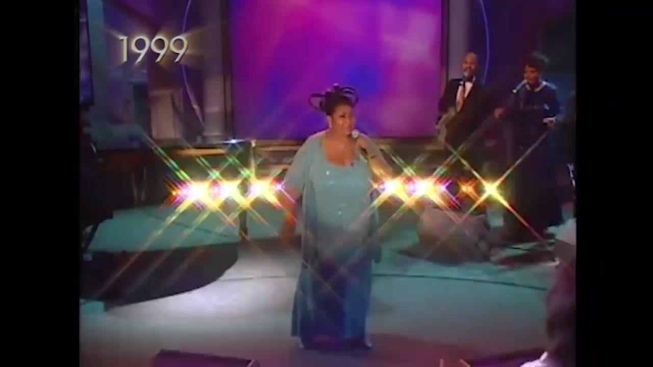 [图]【全场起立的表演】Aretha Franklin - Think (Live Oprah Show)1999