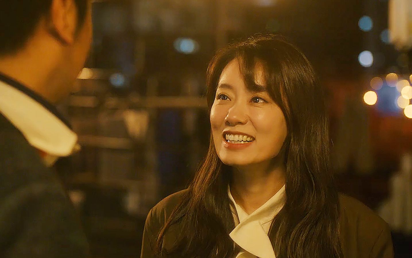 2023春节档上映!雷佳音 张小斐奇幻喜剧《交换人生》定档预告