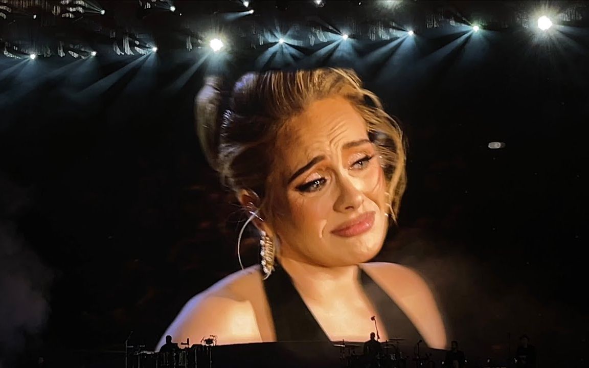 [图]Adele “Someone Like You” LIVE at BST Hyde Park London 7/1/22