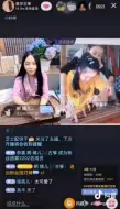 Скачать видео: 年轻时的袁莎老师 教 儿时的张馨丰弹奏《