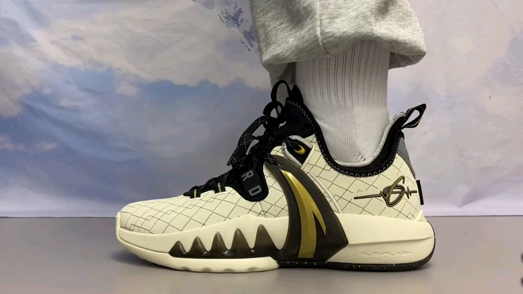 【618球鞋推荐】安踏海沃德2代gh2被忽略的好鞋!300 618冲了