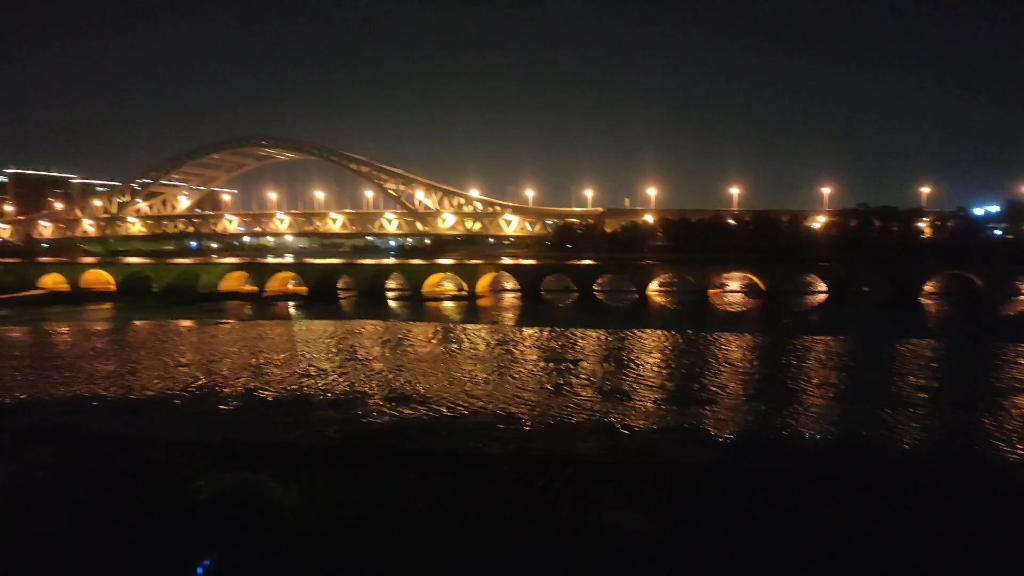 宝带桥建于唐朝年间,见证了苏州文化历史