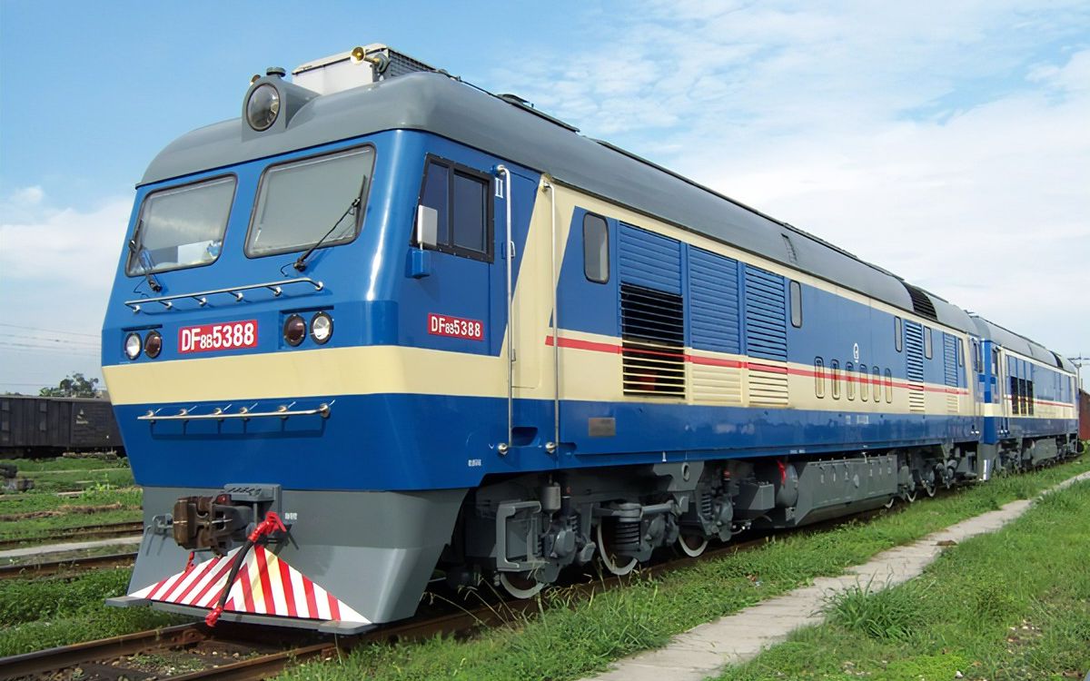 模拟火车2022 df8b型内燃机车 启动教程_模拟火车_攻略