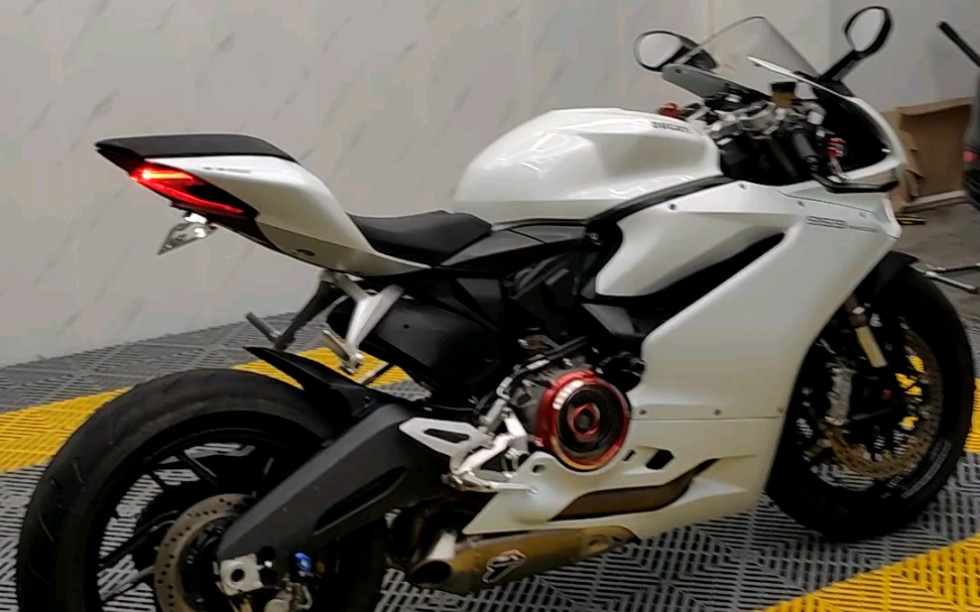 杜卡迪959白色 改装特米全段排气