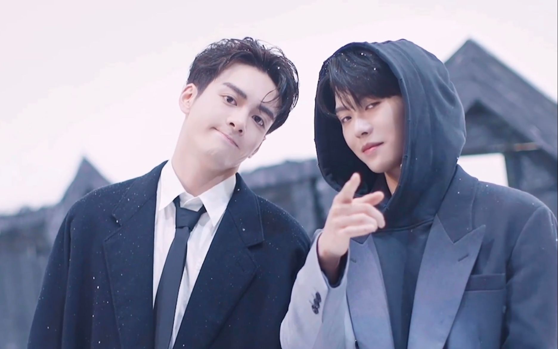 【宇日俱曾】如果有超能力,圈住你//芭莎花絮cut