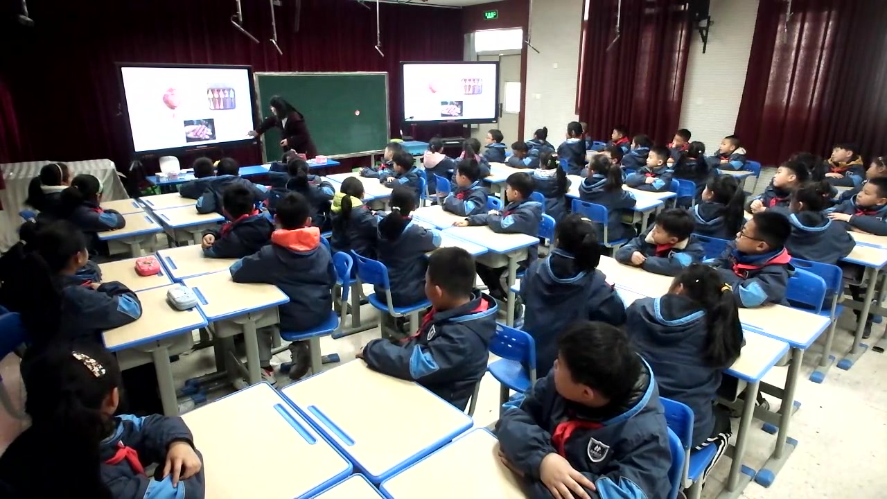 [图]【网上结伴·教研】民主路小学综合实践学科香包的艺术—教学研讨活动直播2021.3.22