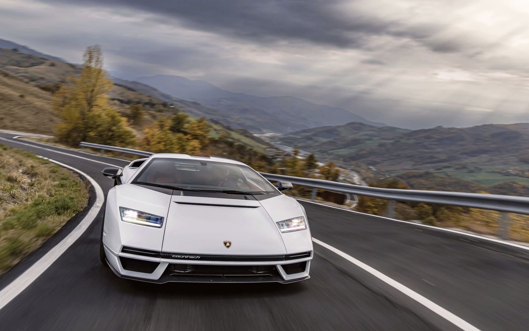 60兰博基尼countach lpi-800在路上60