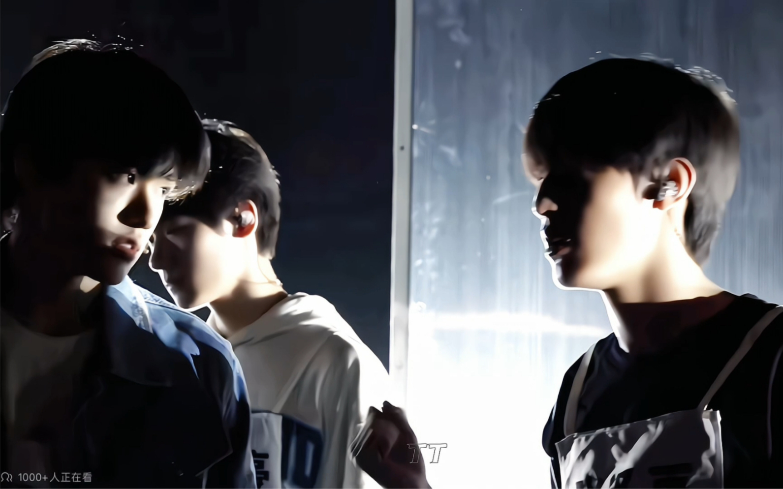 【极禹】一个对视 我们一眼万年