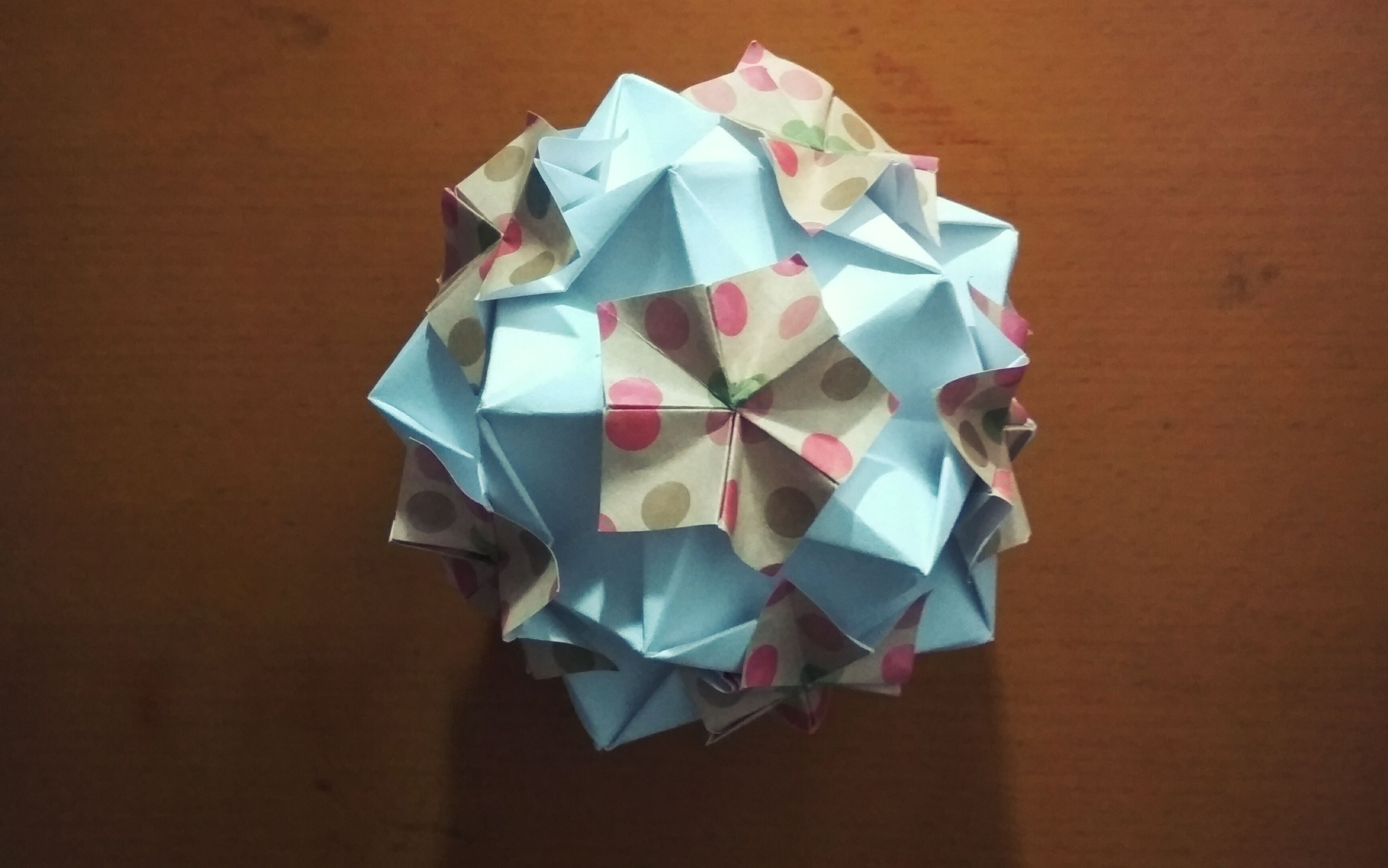 用纸折成圆球图片