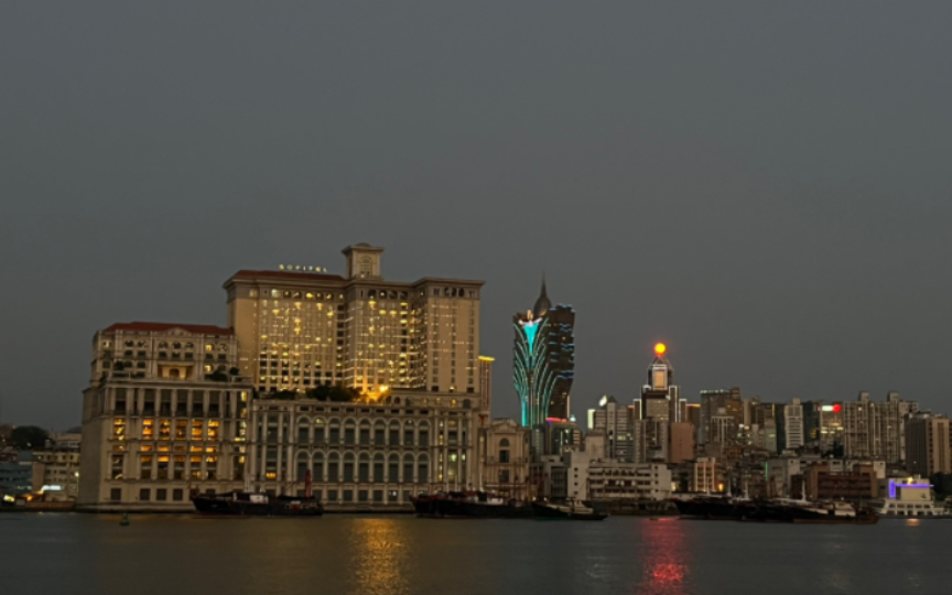 湾仔码头,眺望澳门半岛