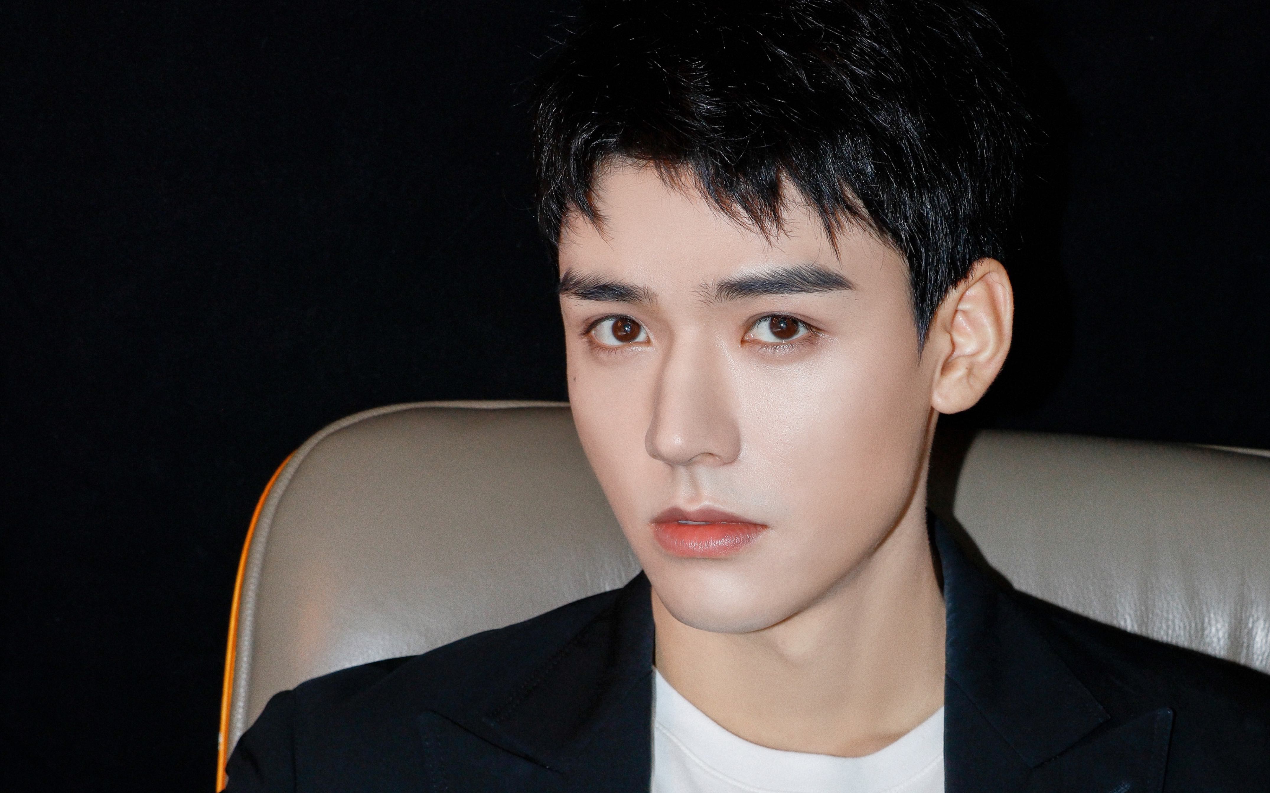 龚俊考古190611腾讯视频年度发布致我们甜甜的小美满剧组红毯采访合集