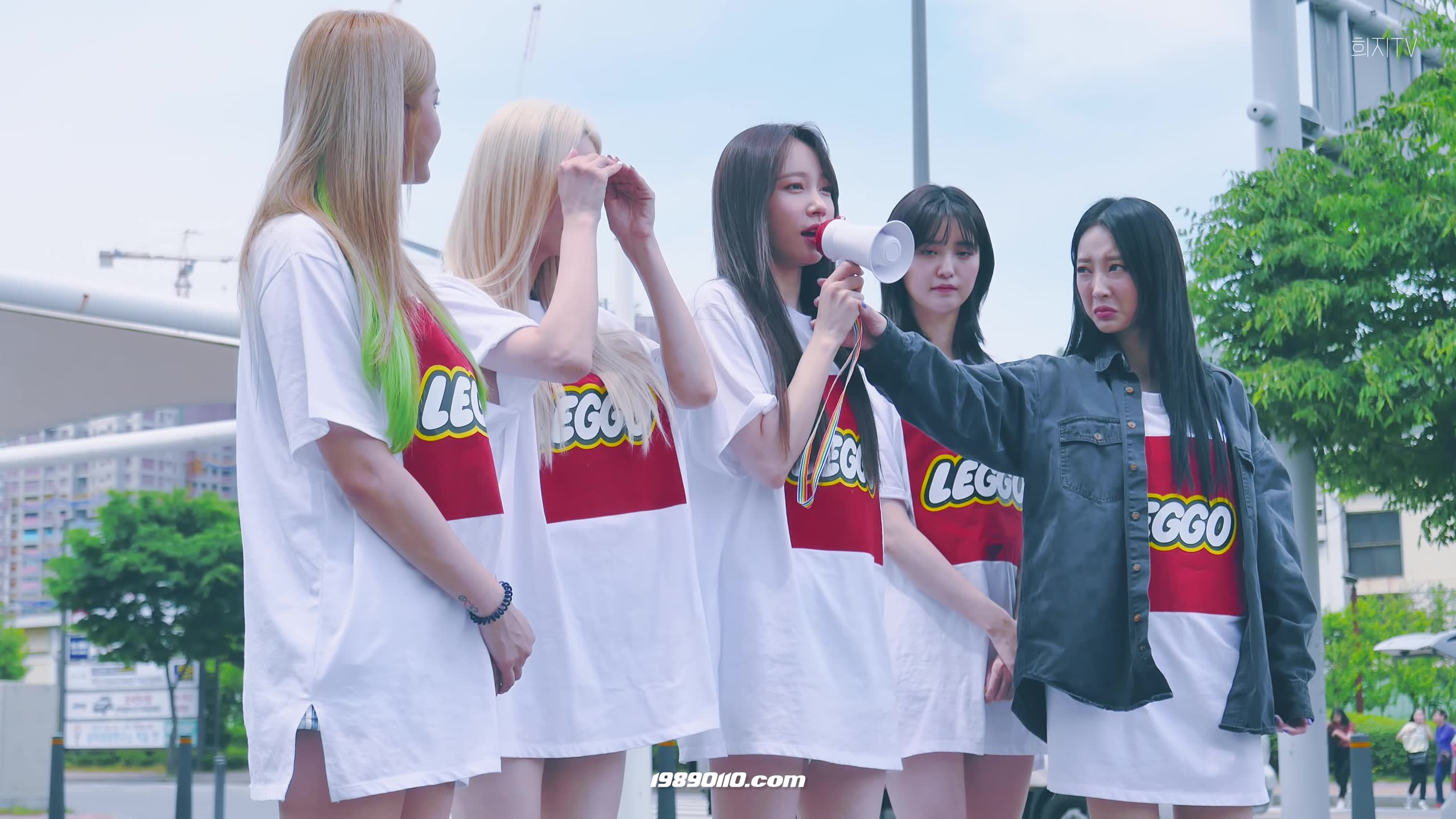 【部分中字翻译弹幕】190525 exidfm粉丝见面会三岁被吓饭拍过程_哔哩