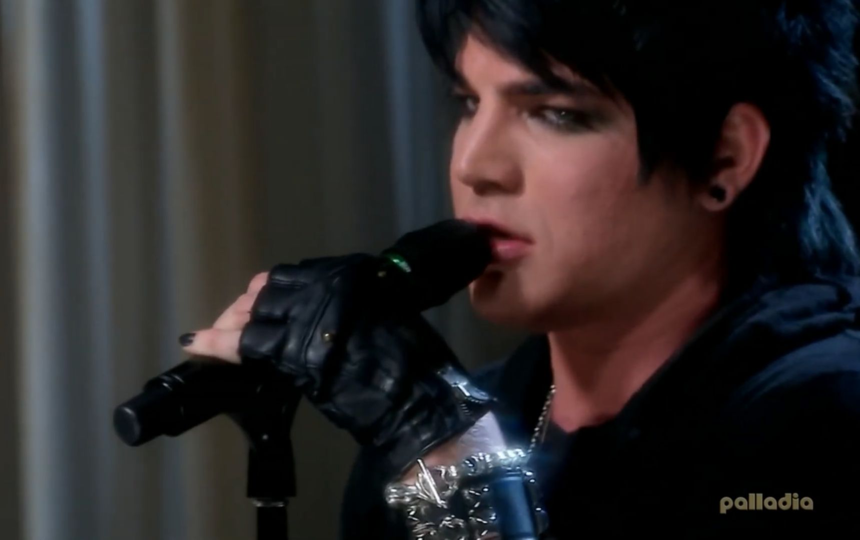 [图]【小清新不了一点】Adam Lambert - Down the Rabbit Hole 2010.04.09