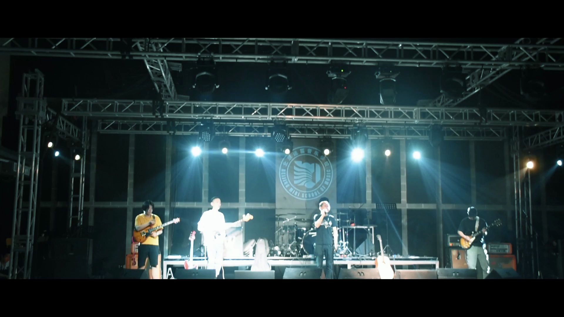 巾卫乐队-《独白》midi school live