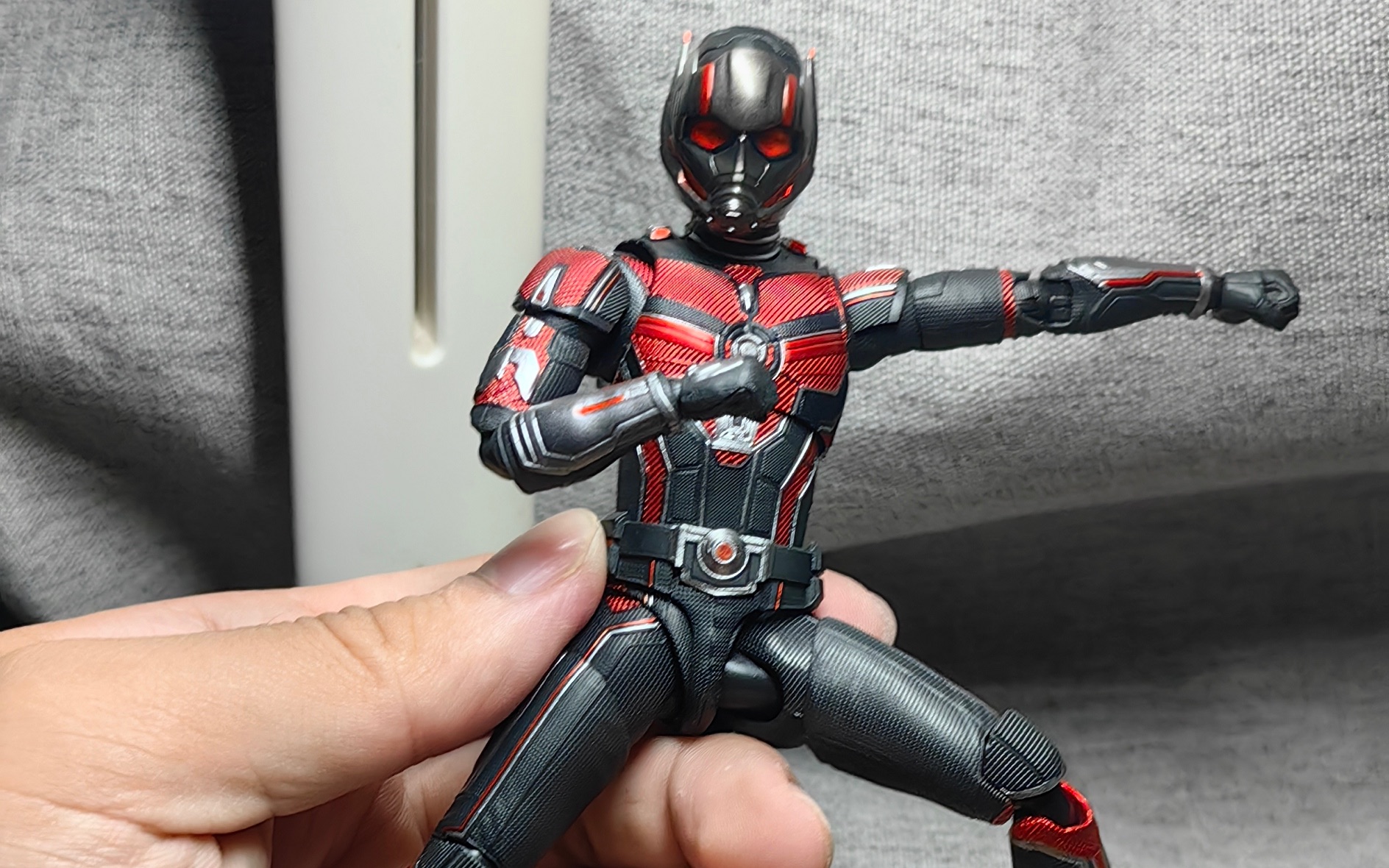 shf量子狂潮蚁人 全涂装一直在跌的还行的玩具