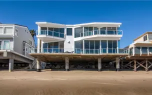 Tải video: 位于加州马里布的一座美丽临海豪宅|27140 Malibu Cove Colony Dr Malibu, CA