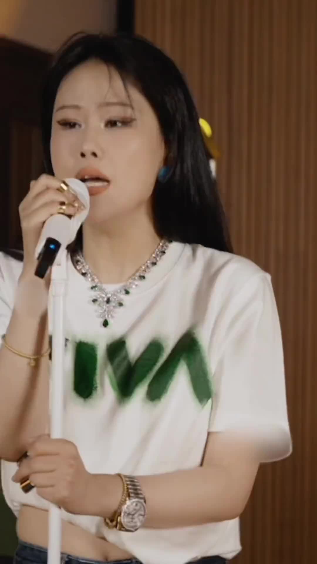 袁娅维的唱功真的是太好了反时差室内音乐会袁娅维日落海湾抖音小