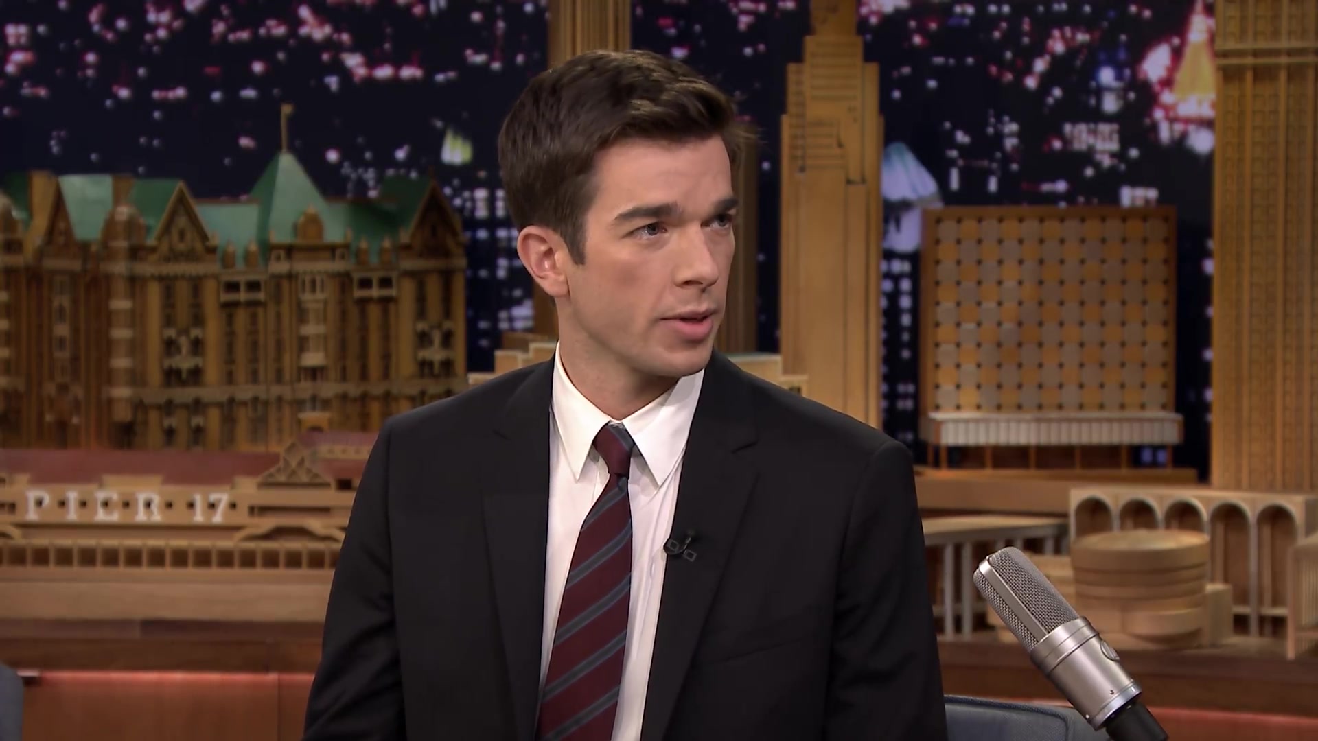 john mulaney shares his best heckle story_哔哩哔哩 (゜-゜)つロ