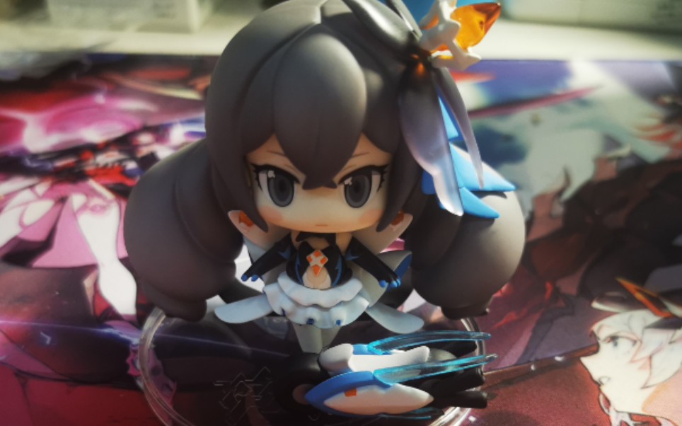 布洛妮娅—理之律者q版手办开箱