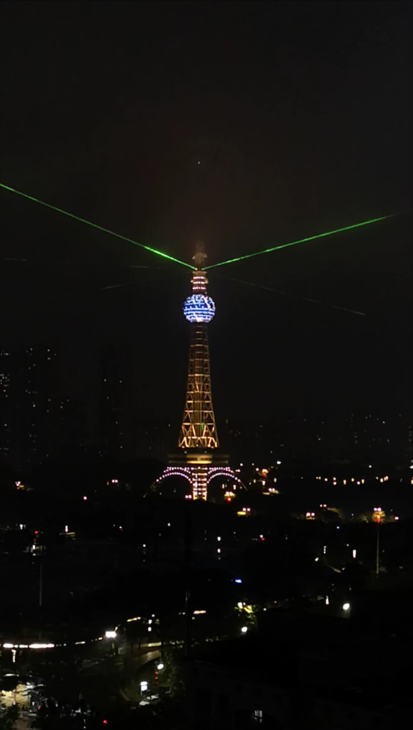 佛山电视塔第一次整体亮灯