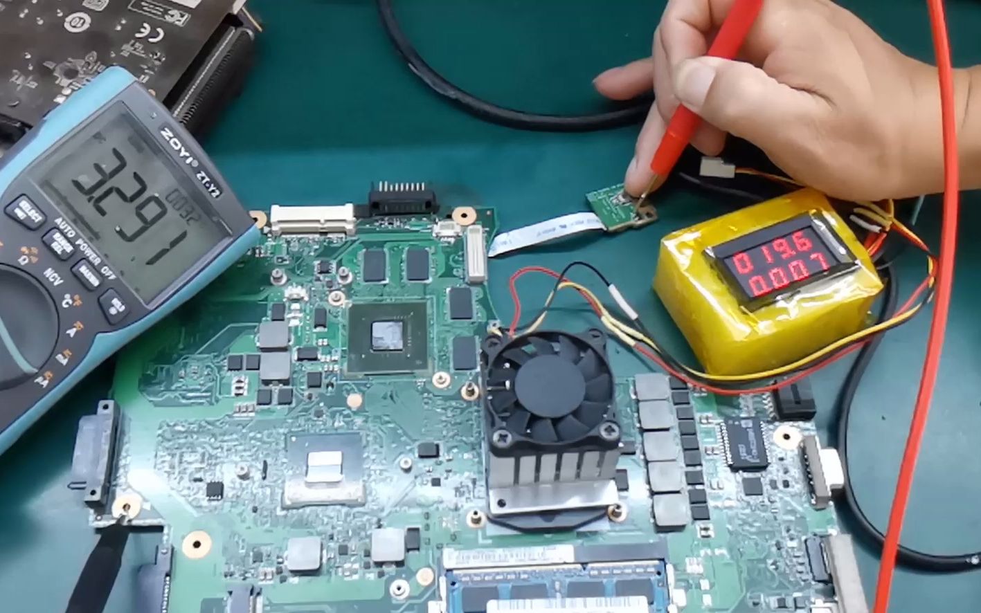 笔记本不开机,霍尔感应器直观重要,很多人都会忽略此信号!