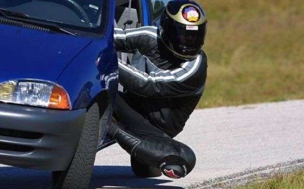 你压弯磨膝的亚子,真的很帅