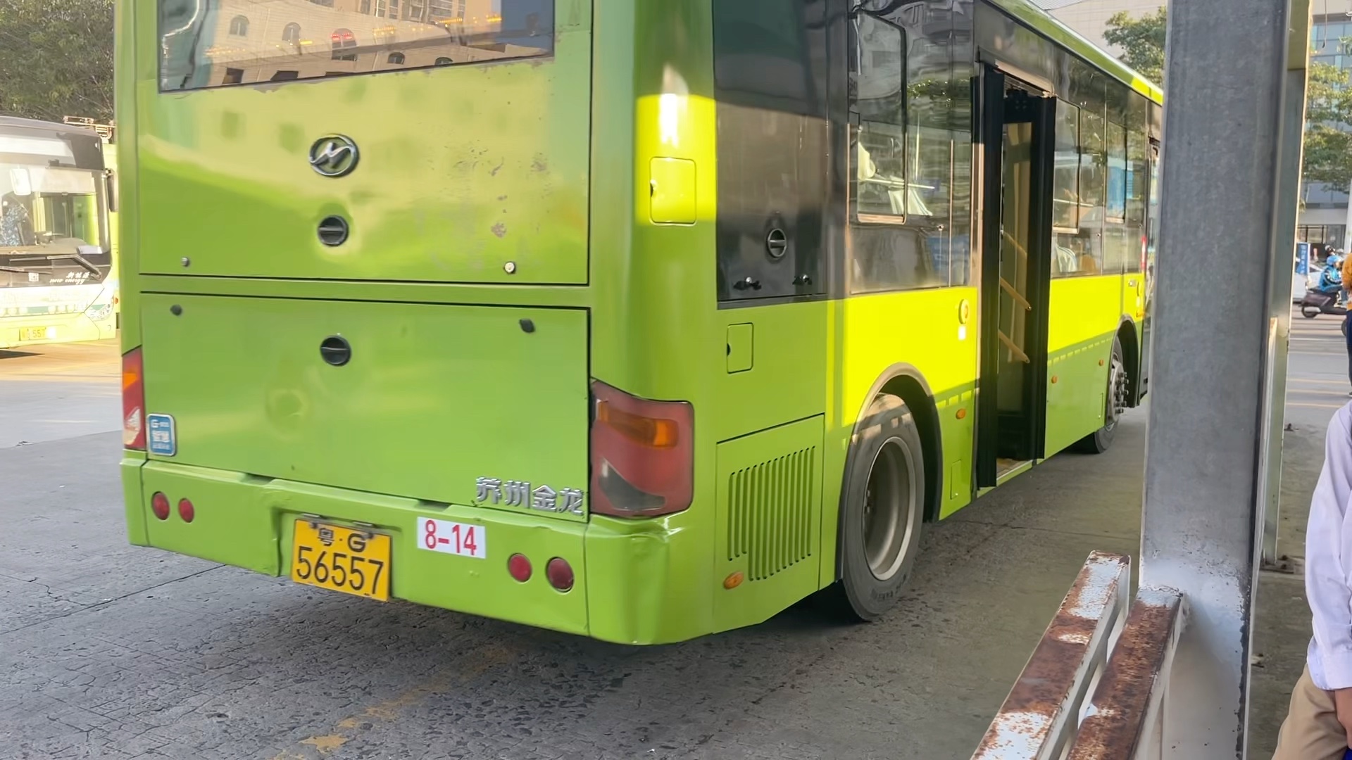 [湛江公交]8-14支援2线,麻章车站出站