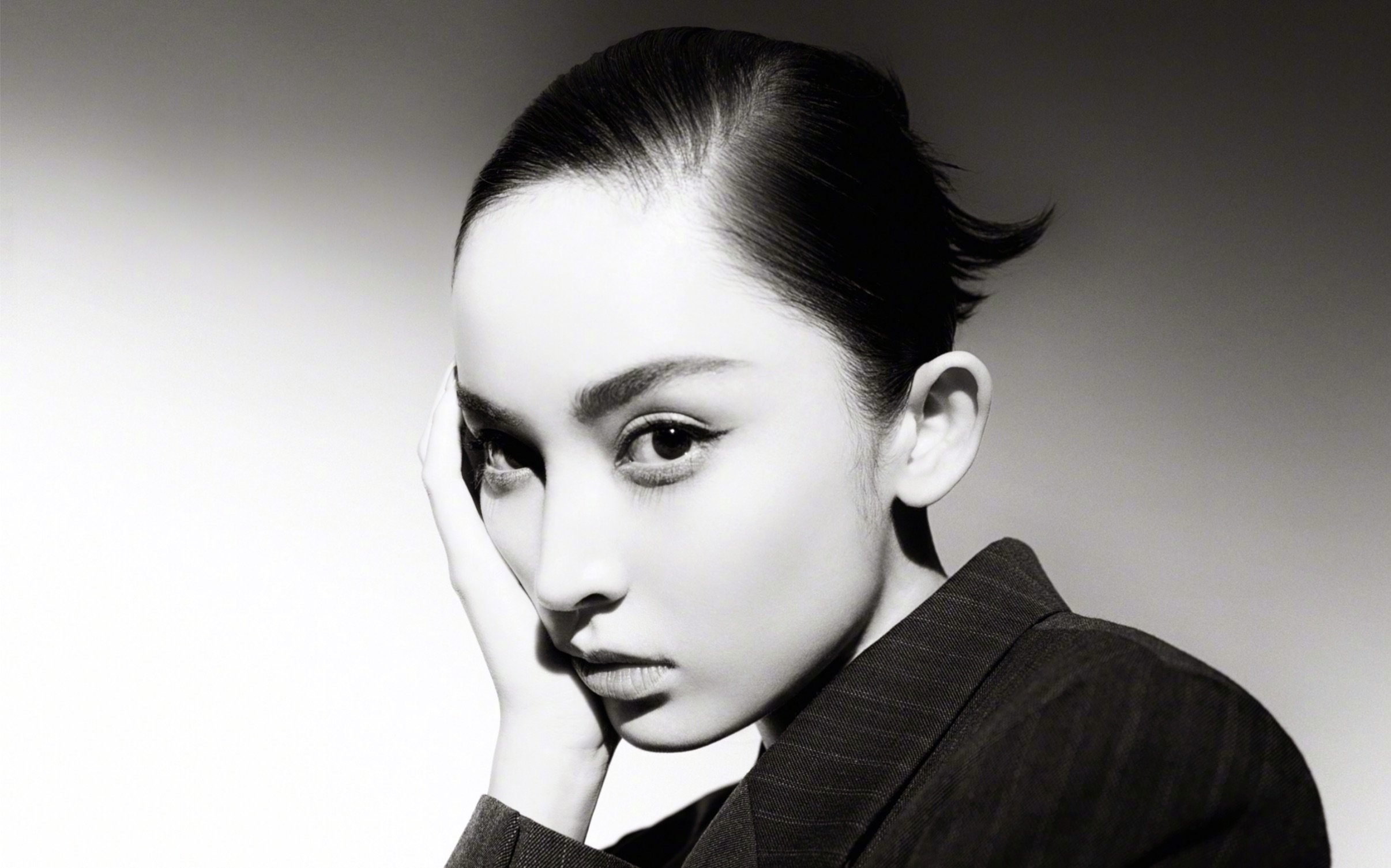 【prsr°】古力娜扎 61 帕莎眼镜品牌代言人,打破风格定式,追寻无拘