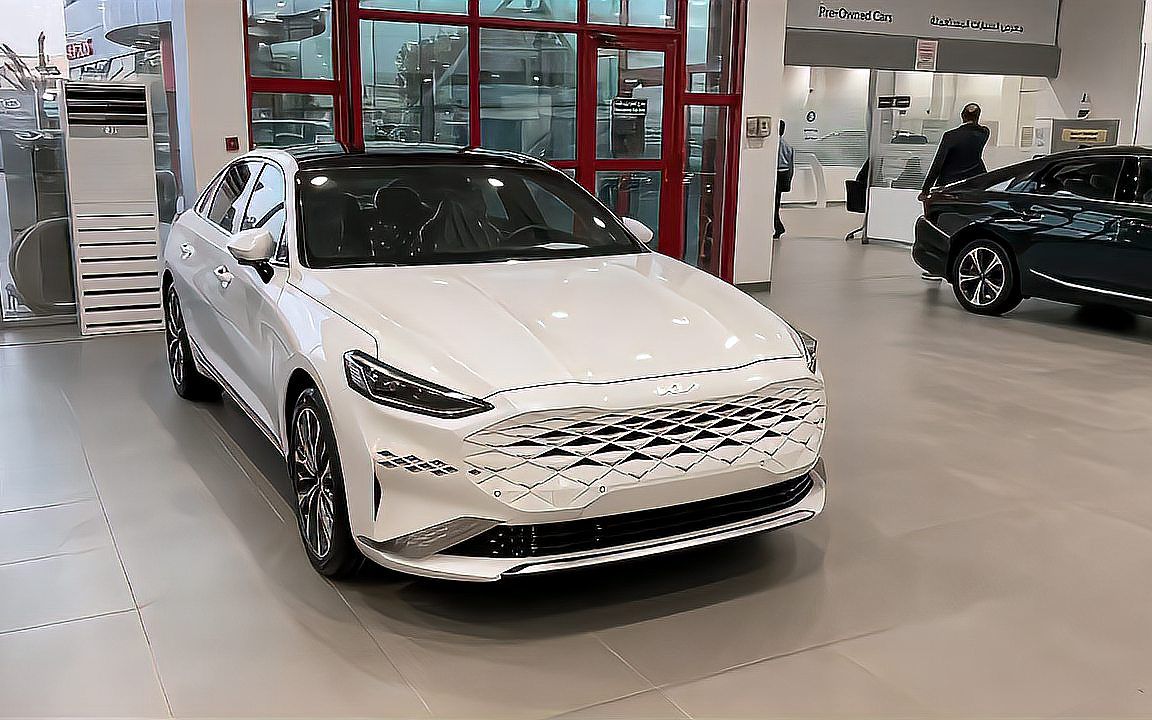 2023款起亚k8霸气登场!搭3.5升 v6发动机,新车质感不输宝马x5