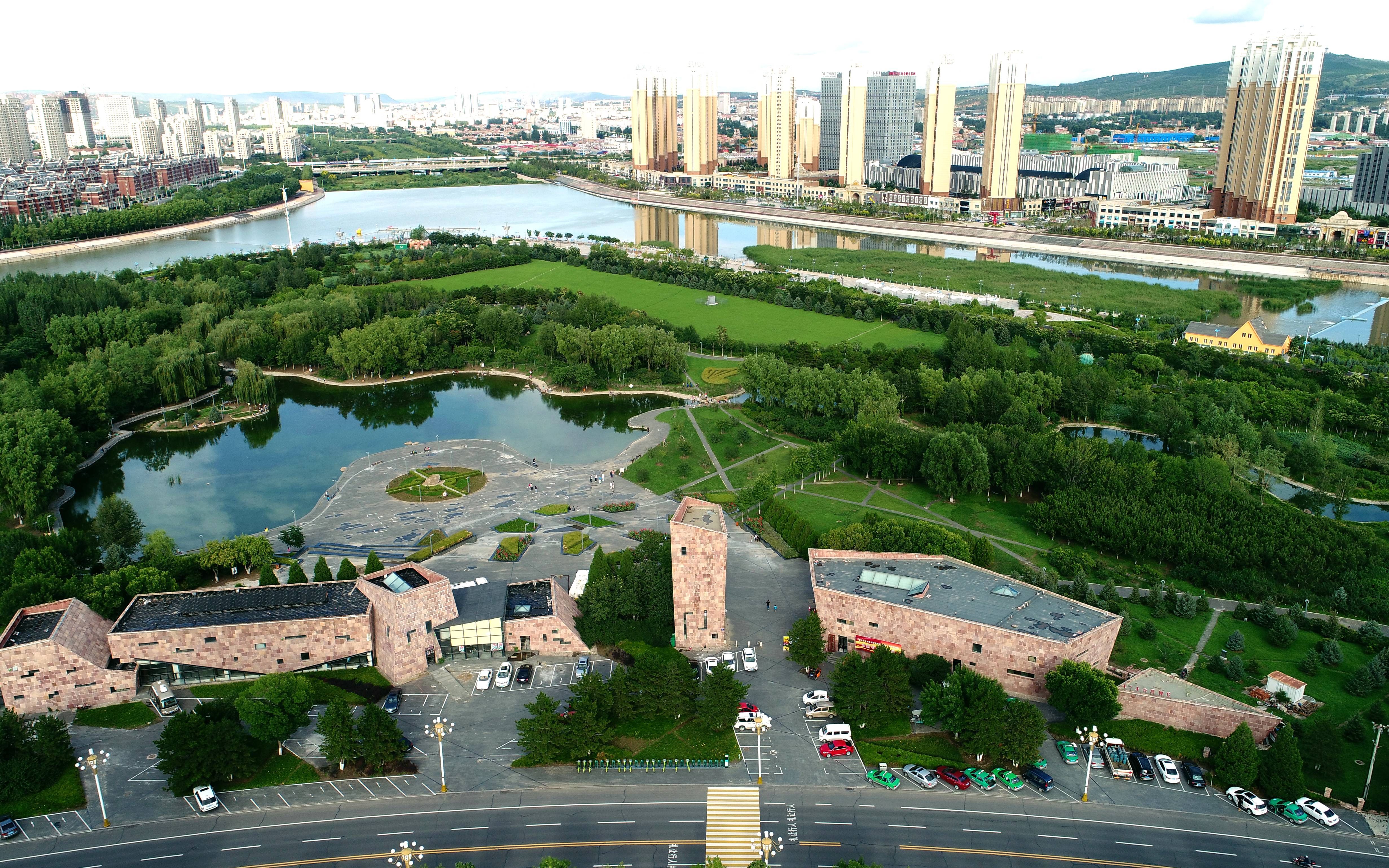 09赤峰市石博园