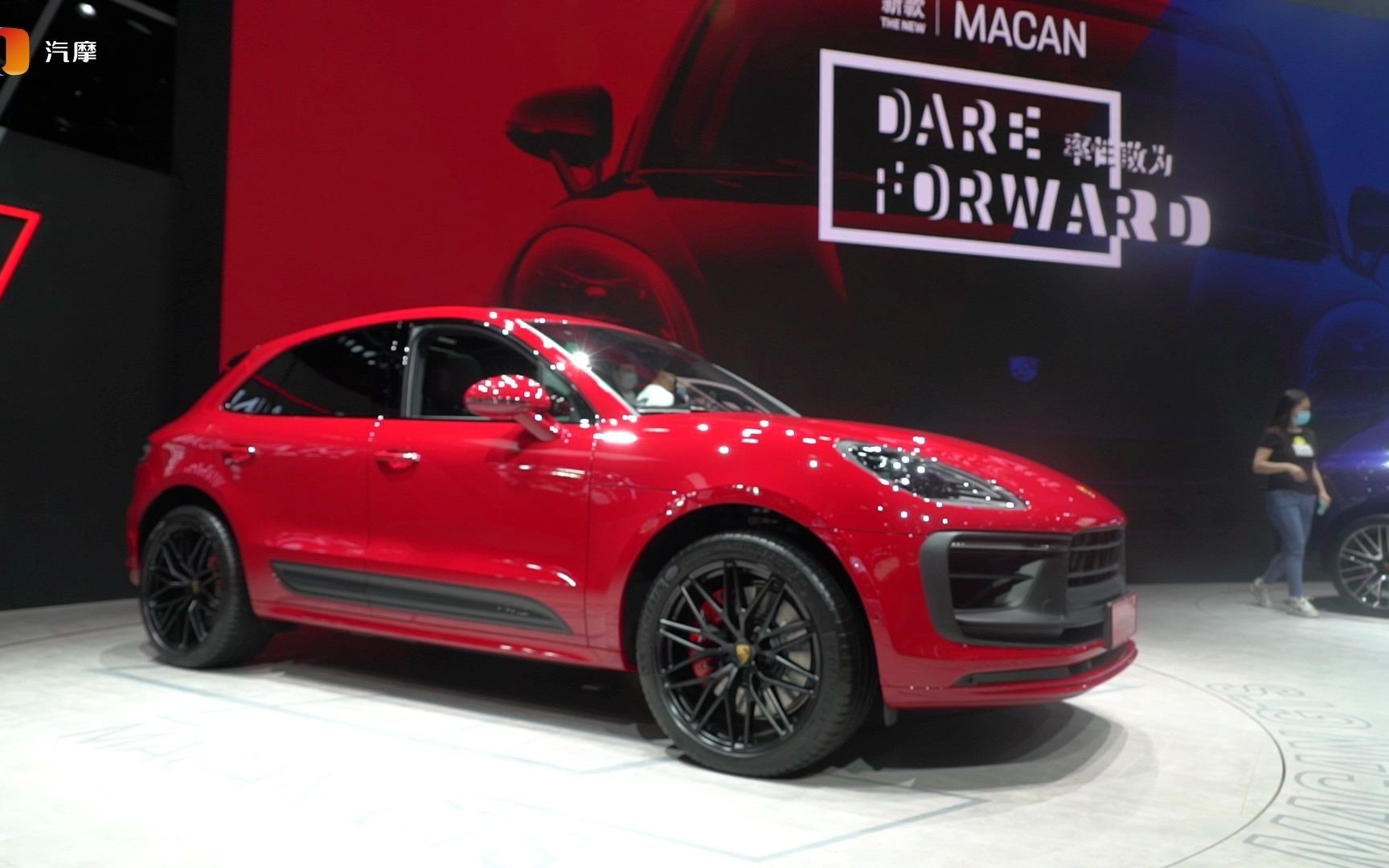 新款macan携保时捷全系跑车亮相成都车展
