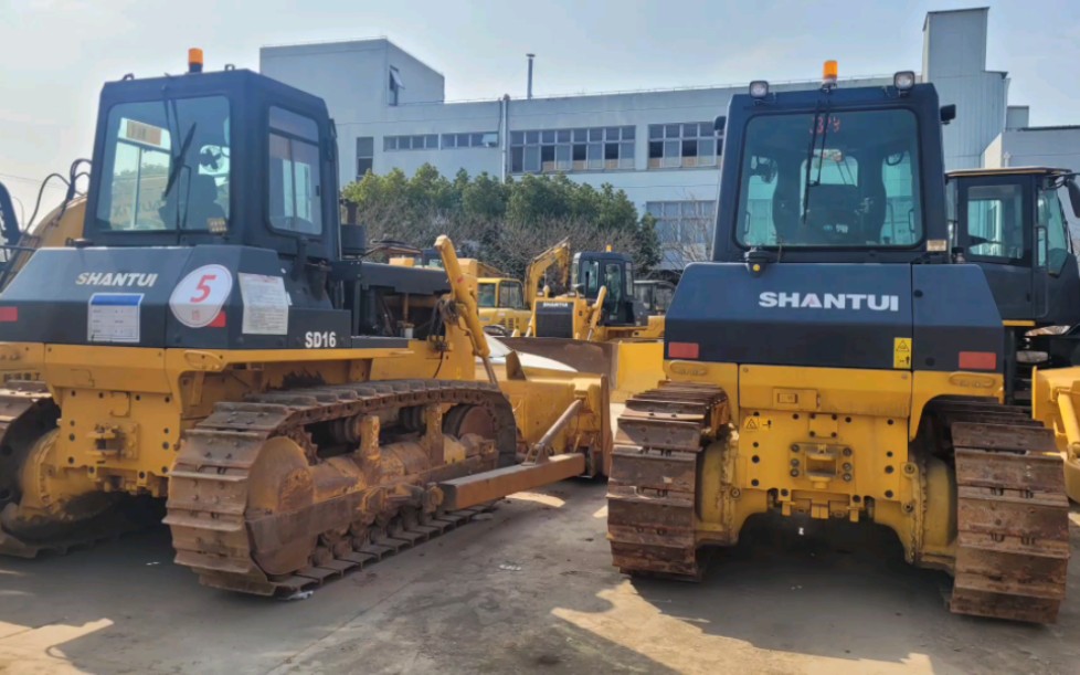 挑选二手山推160推土机要注意哪些细节?看发动机和底盘行走