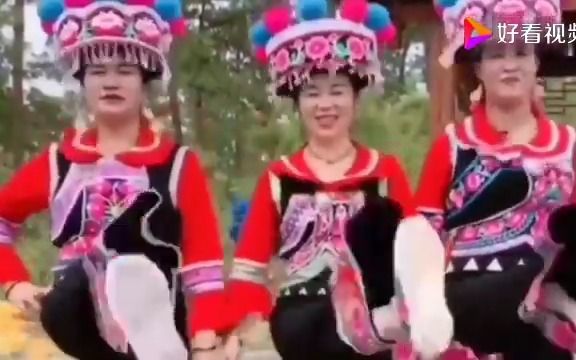 [图]抖音热歌阿石才的傈僳打跳左脚舞《子拉勒》欢快好听让人心情舒畅