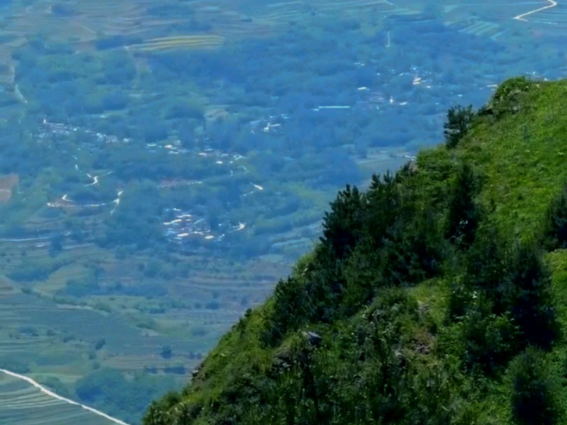 望前山、山色如烟!!登最高的山,看最辽阔的景. #田园生活 #登高望远放飞心情 #乡村风光哔哩哔哩bilibili